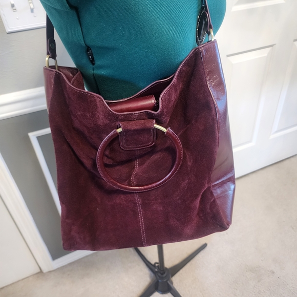 HOBO Sheila Large Crossbody - Picture 2 of 11